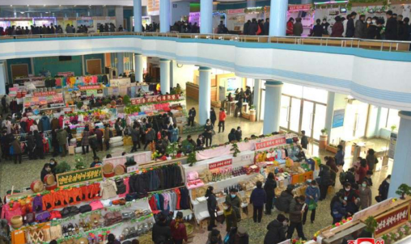 북한이 최근 신의주, 함흥 등에서 소비재 전시회를 열고 있다(사진 조선의오늘)